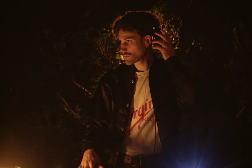 DJ en vivo en una fiesta privada en SĀNTAL